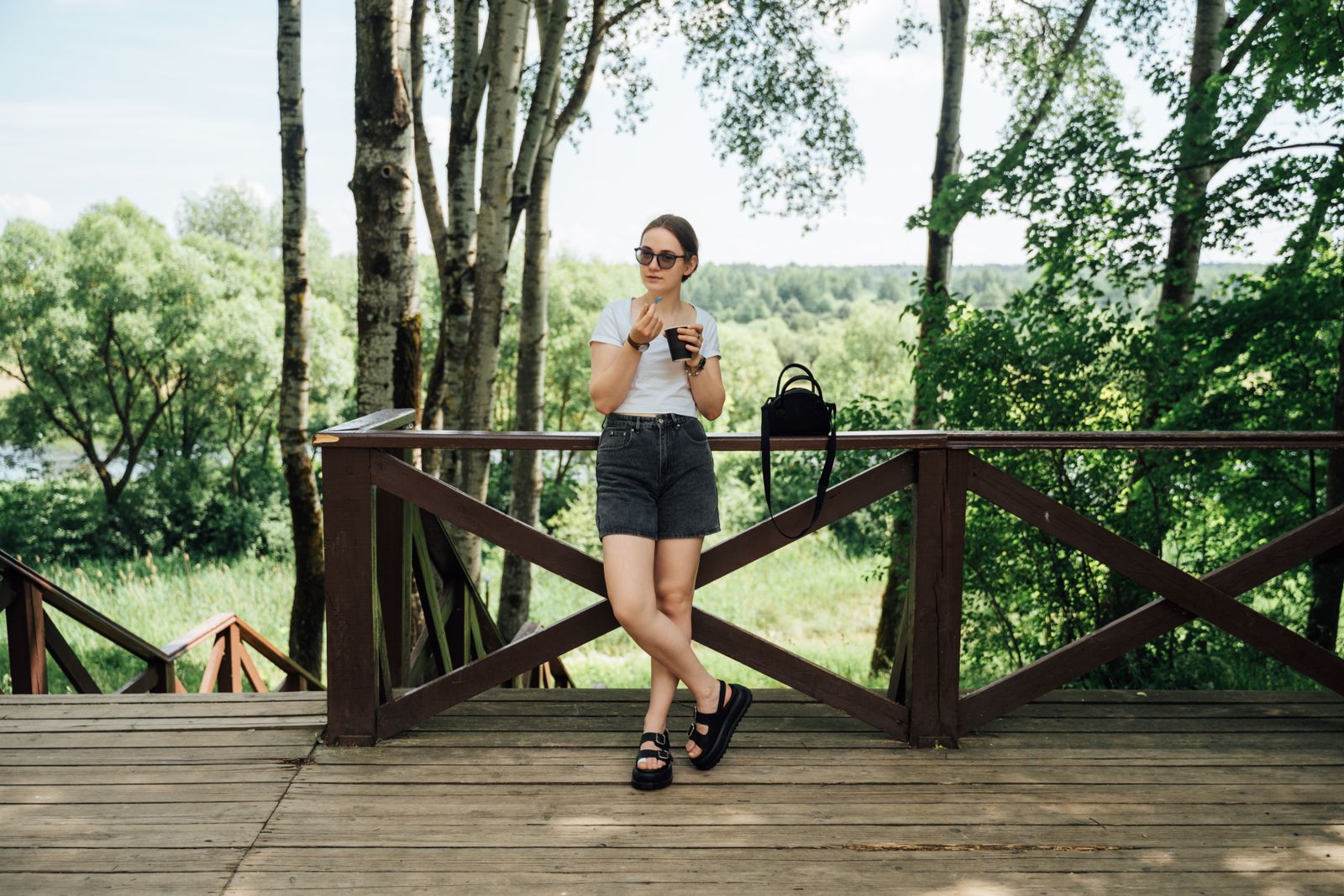 How to Choose Your Size in Buttonless Pull-On Shorts: Measuring and Between Sizes