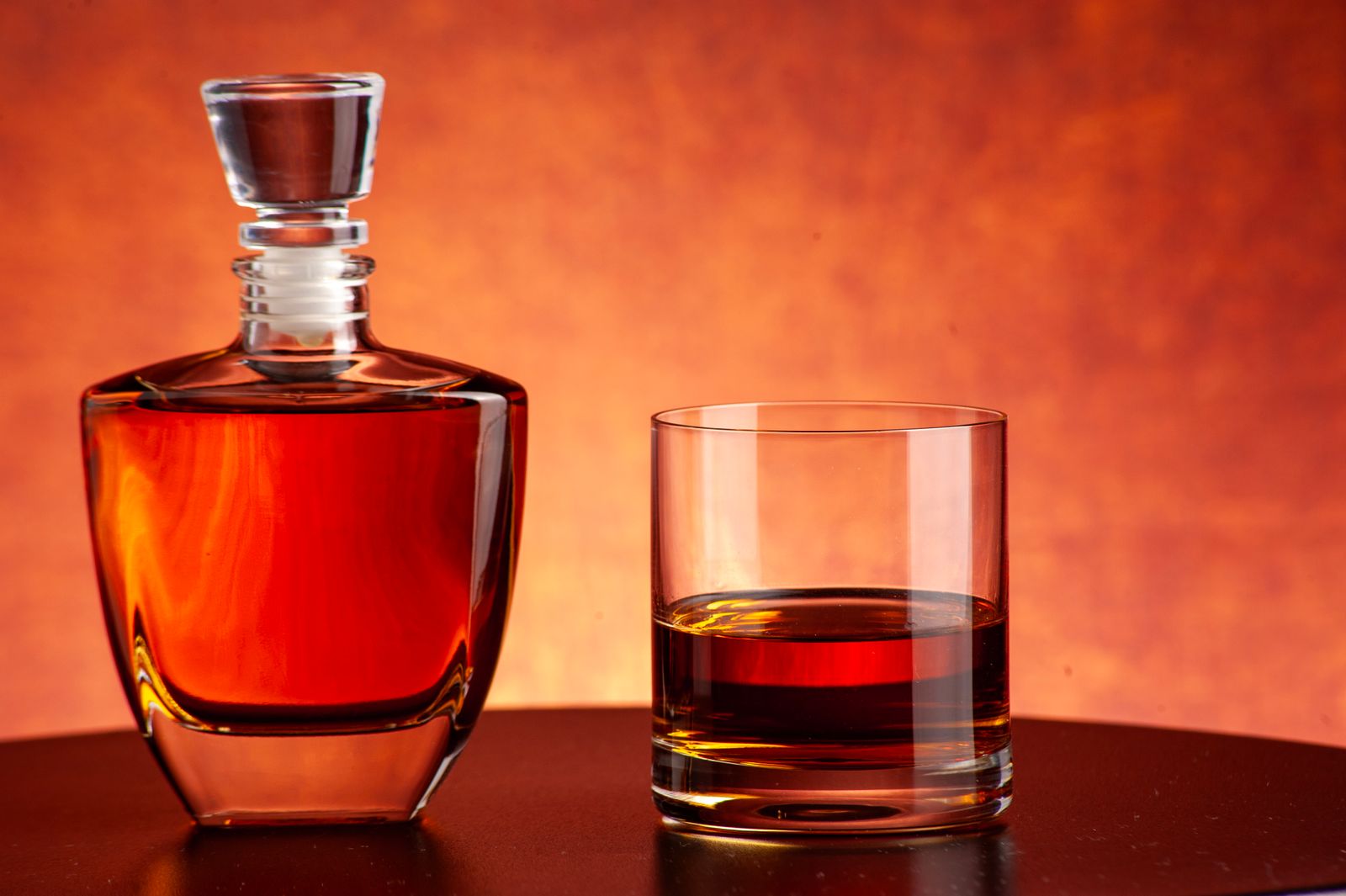 Is the F-16 Whiskey Decanter a Good Gift for Pilots?
