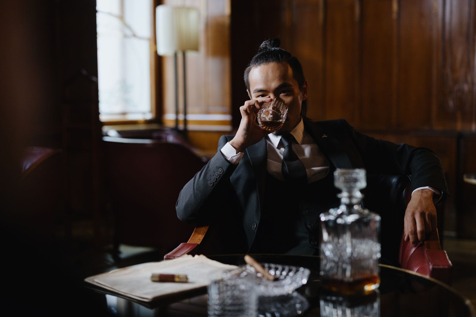 Selecting a Luxury Aircraft Whiskey Decanter for Aviators