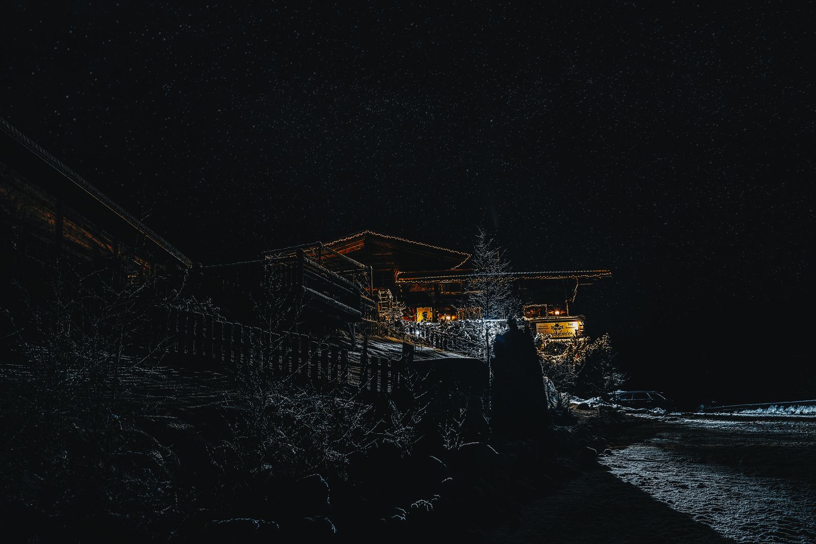 How Many Solar Deck Lights Do You Need? Multi-Pack Sizing Guide