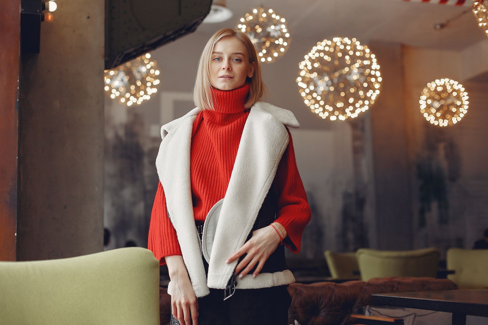 The Ultimate Buying Guide to Short V-Neck Knit Cardigans for Fall & Winter
