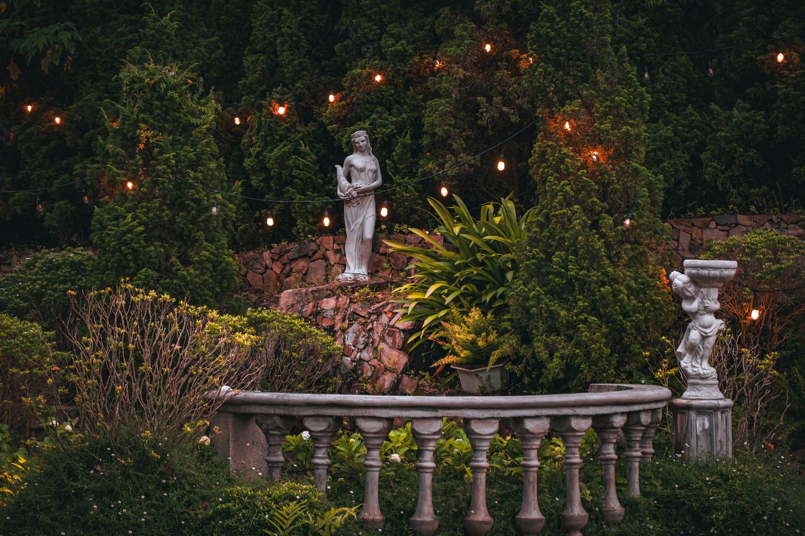 Best Waterproof Solar Garden Pathway Lights Buying Guide