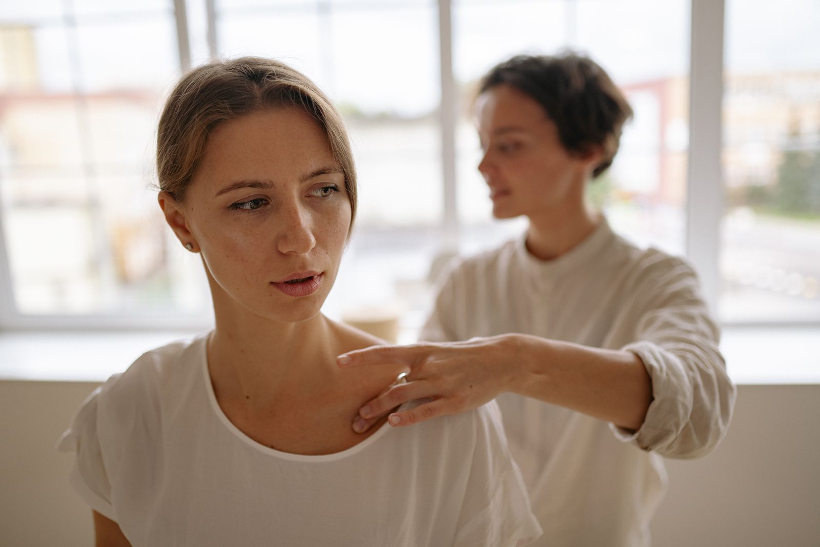 Frequently Asked Questions About Deep Tissue Massage and Thermotherapy for Shoulder Knots
