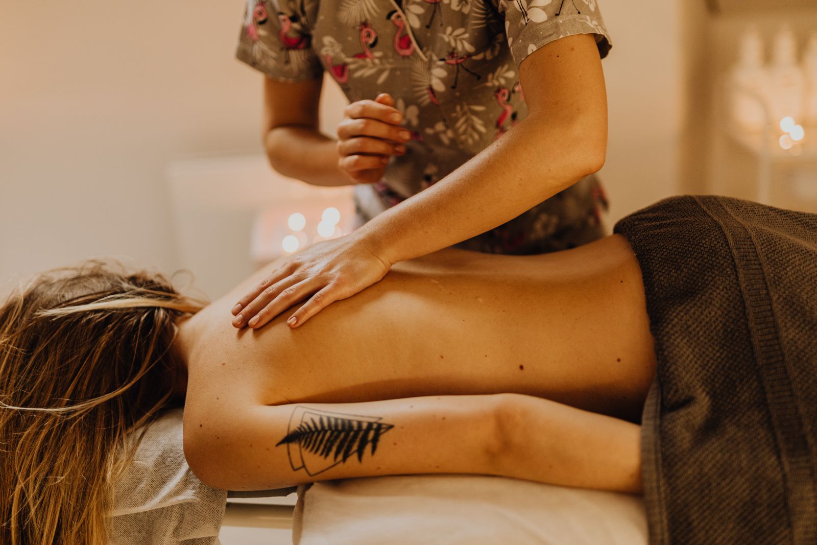 Heated Upper Back Massage Benefits: FAQs & Relief Guide