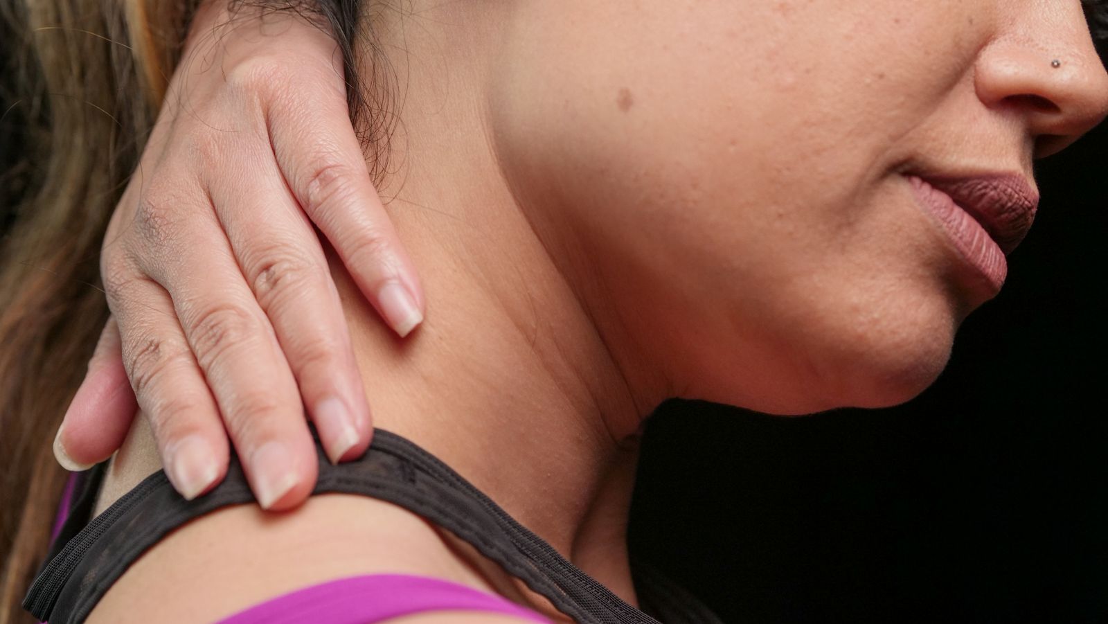 How to Choose the Best Cordless Neck Massager: Features, Battery Life, and Ergonomics Guide