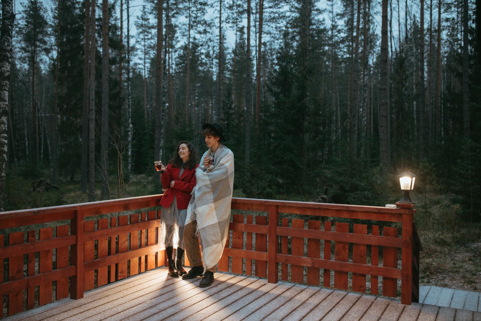 Best Solar-Powered Bug Zappers for Off-Grid Camping: 2024 Buying Guide