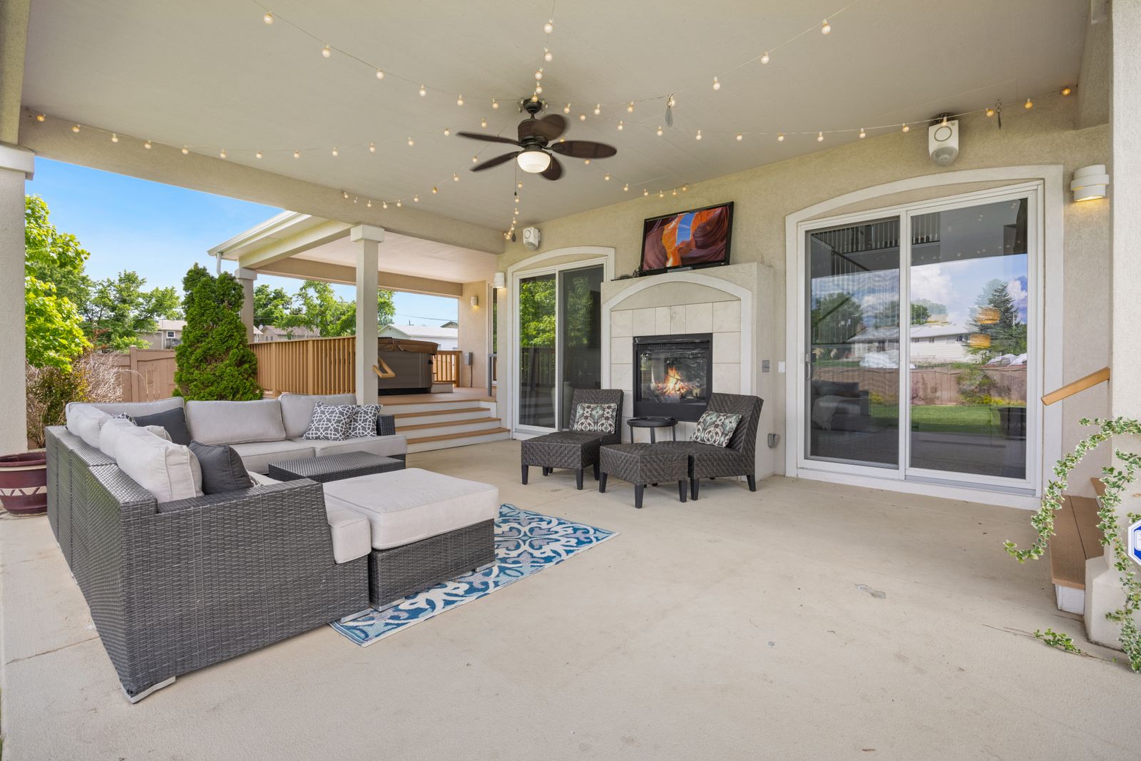 Automated Dusk-to-Dawn Pest Control FAQ: Solar Panel Sensors & Battery Optimization