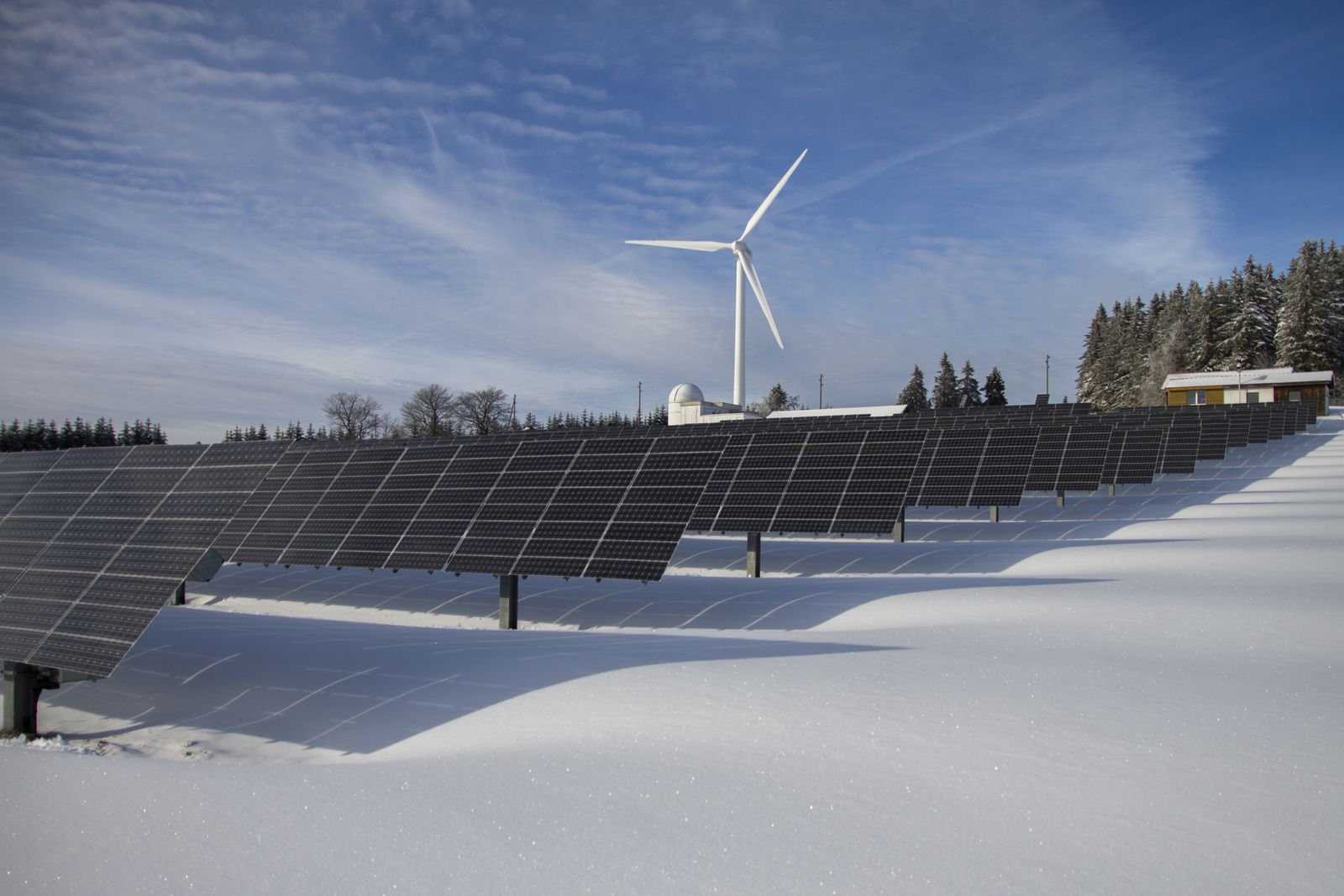 Pathway Solar Light FAQs: Troubleshooting Brightness and Winter Performance