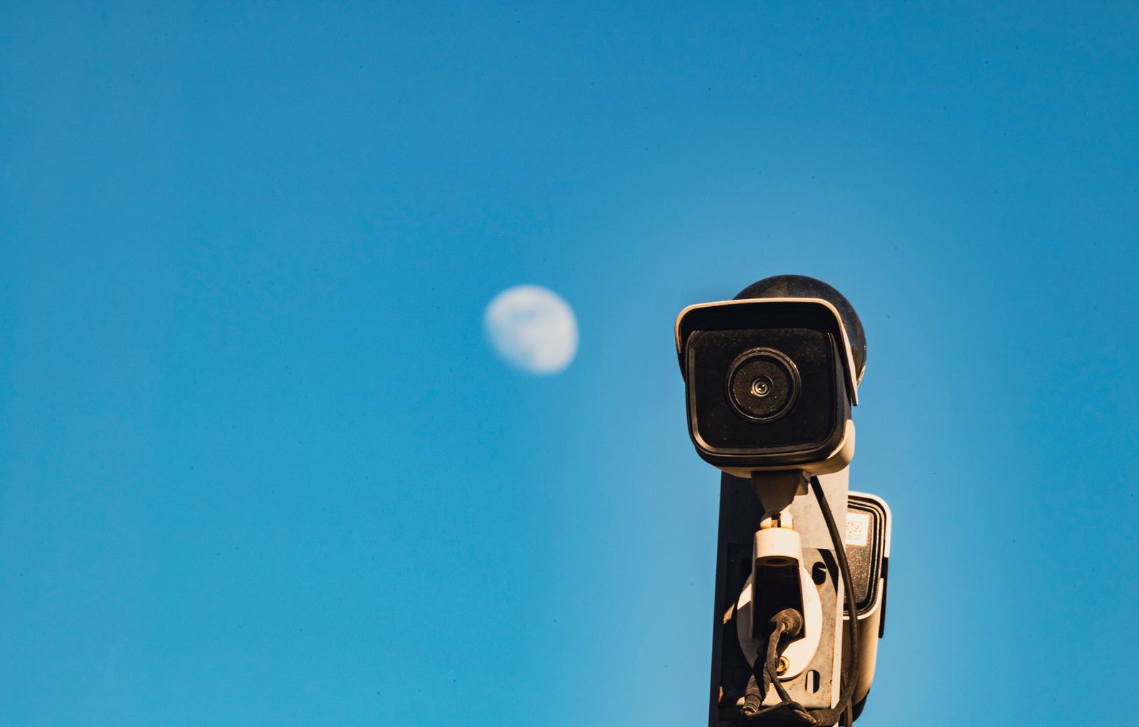 Best Farm Security Camera (2024 Off-Grid Rural Buyer's Guide)