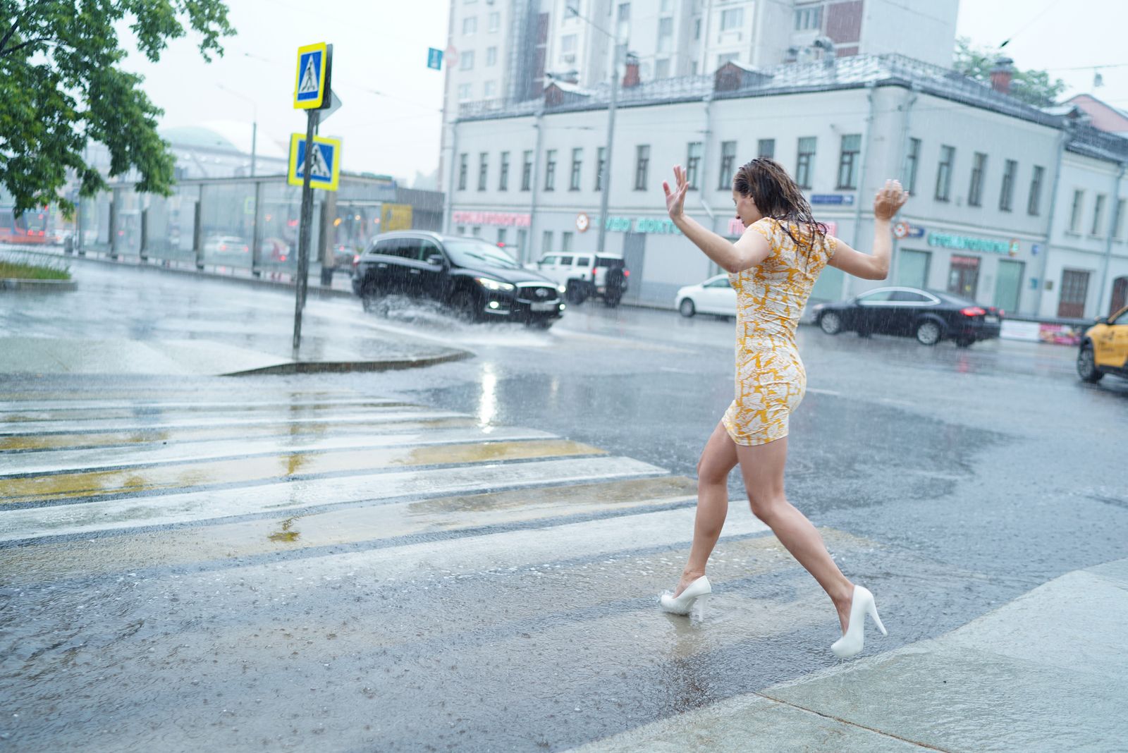 All-Weather Travel Outerwear Layering Guide: Packing Light for Unpredictable Rain and Sun