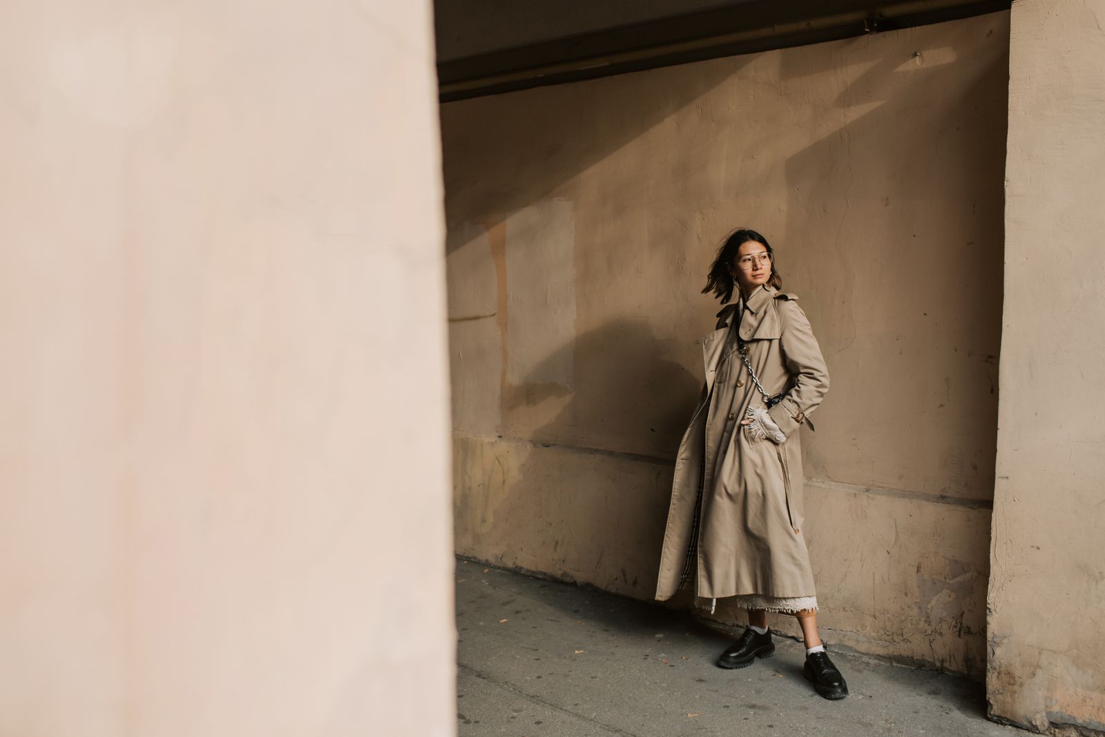 How to Choose a Flattering Waterproof Trench Coat for Your Body Type