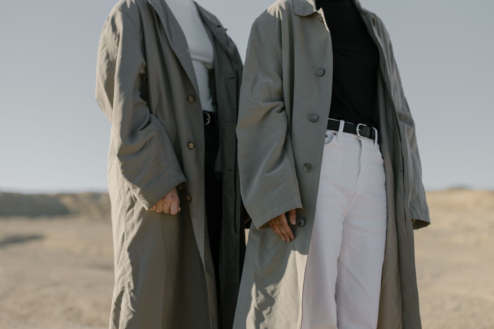 The Ultimate Buying Guide to Flattering Women's Travel Raincoats with Drawstring Waists