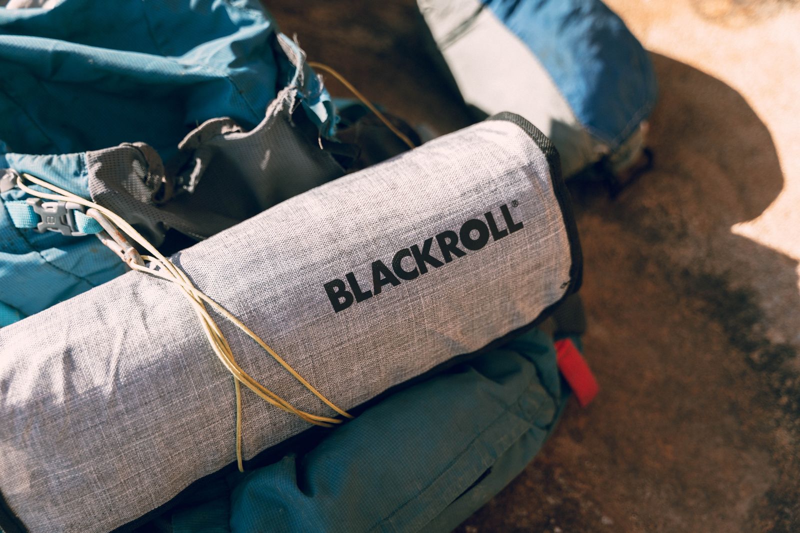 Collapsible Lantern vs Flashlight for Night Hiking: Trail Safety & Lighting Comparison