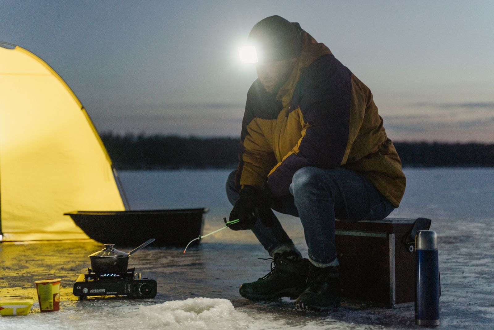 How to Hang a Lantern in a Tent Safely & Preserve Battery Life