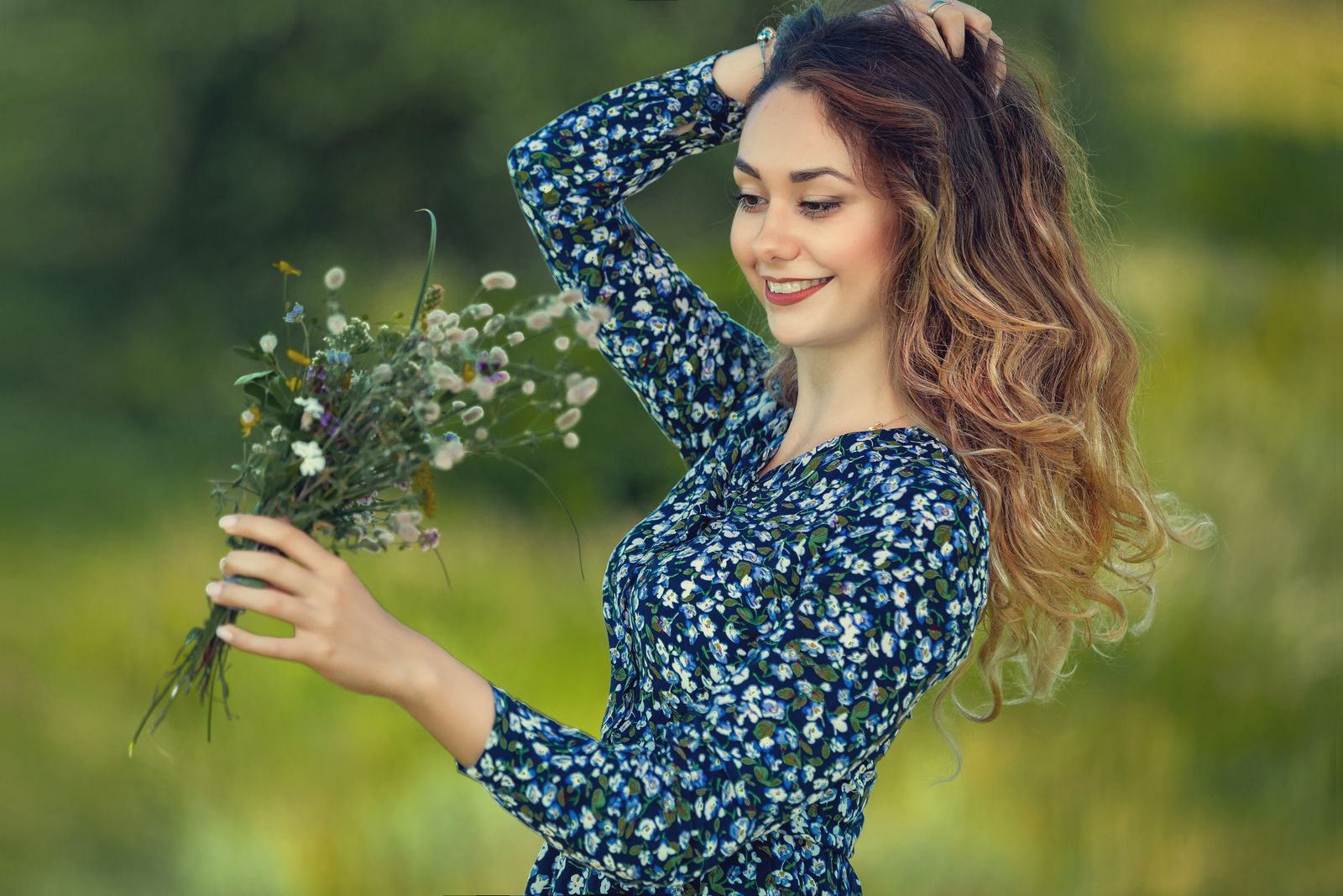 Bustier Midi or Full-Length Maxi? Choosing a Hem for Grass, Gravel, and Long Outdoor Events