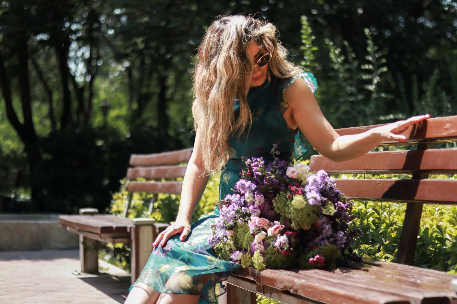 Bustier Sundress in Real Heat: Humidity, Sitting, Dancing, and All-Day Wear Answered
