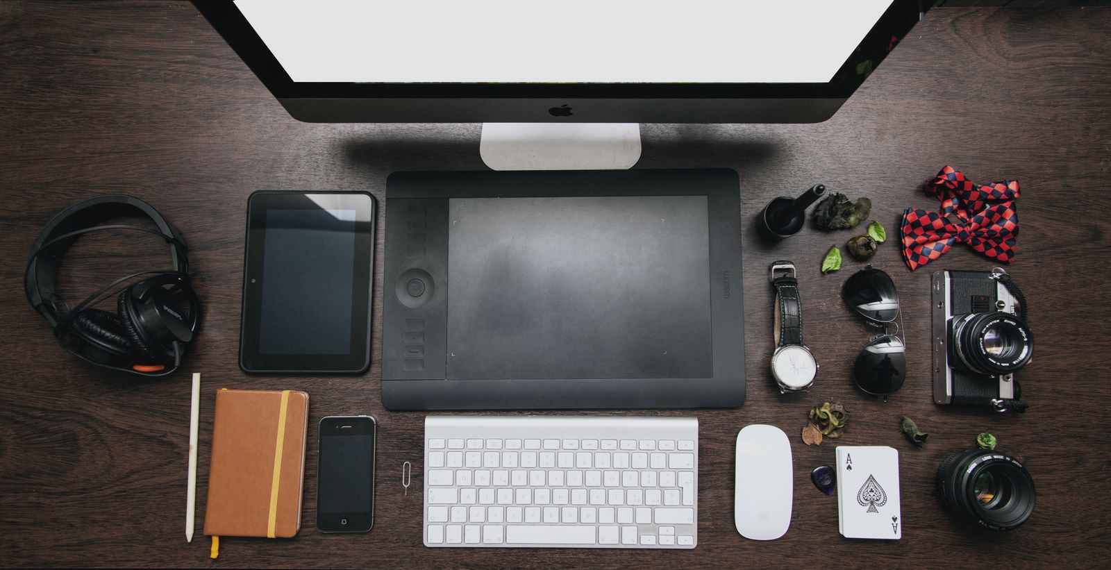 Emergency Preparedness Buying Guide: High-Capacity Solar Chargers for Multiple Devices