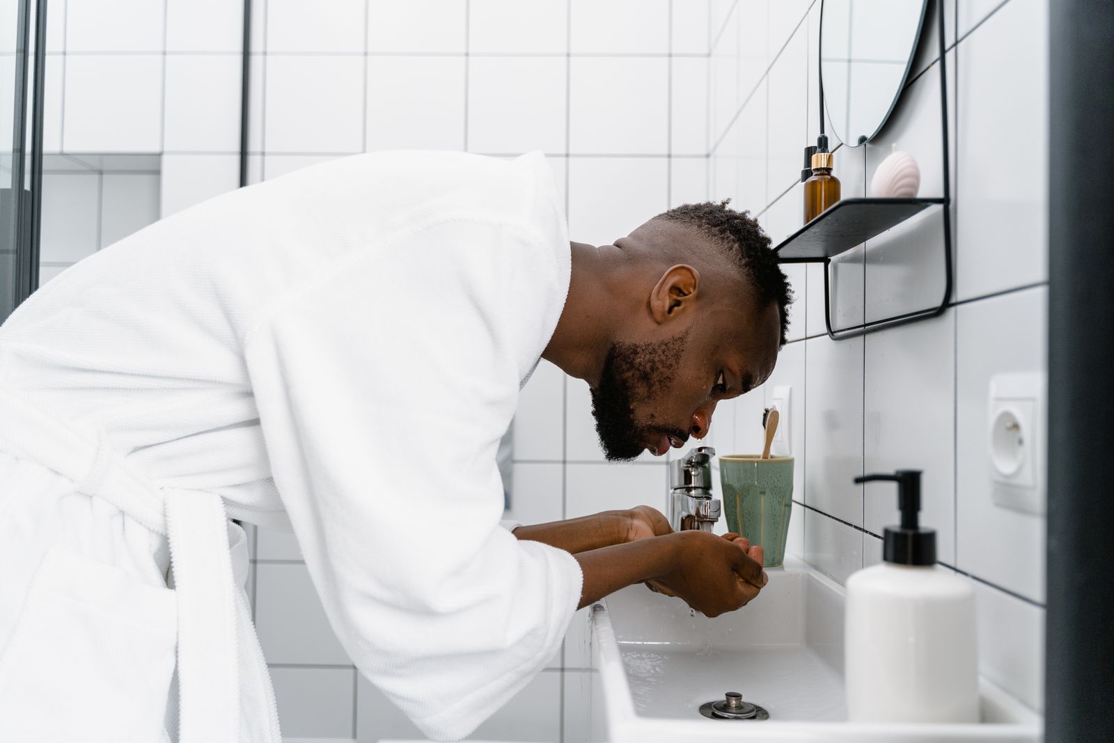 How to Switch From Manual Razors to a 7D Electric Shaver Without Skin Irritation