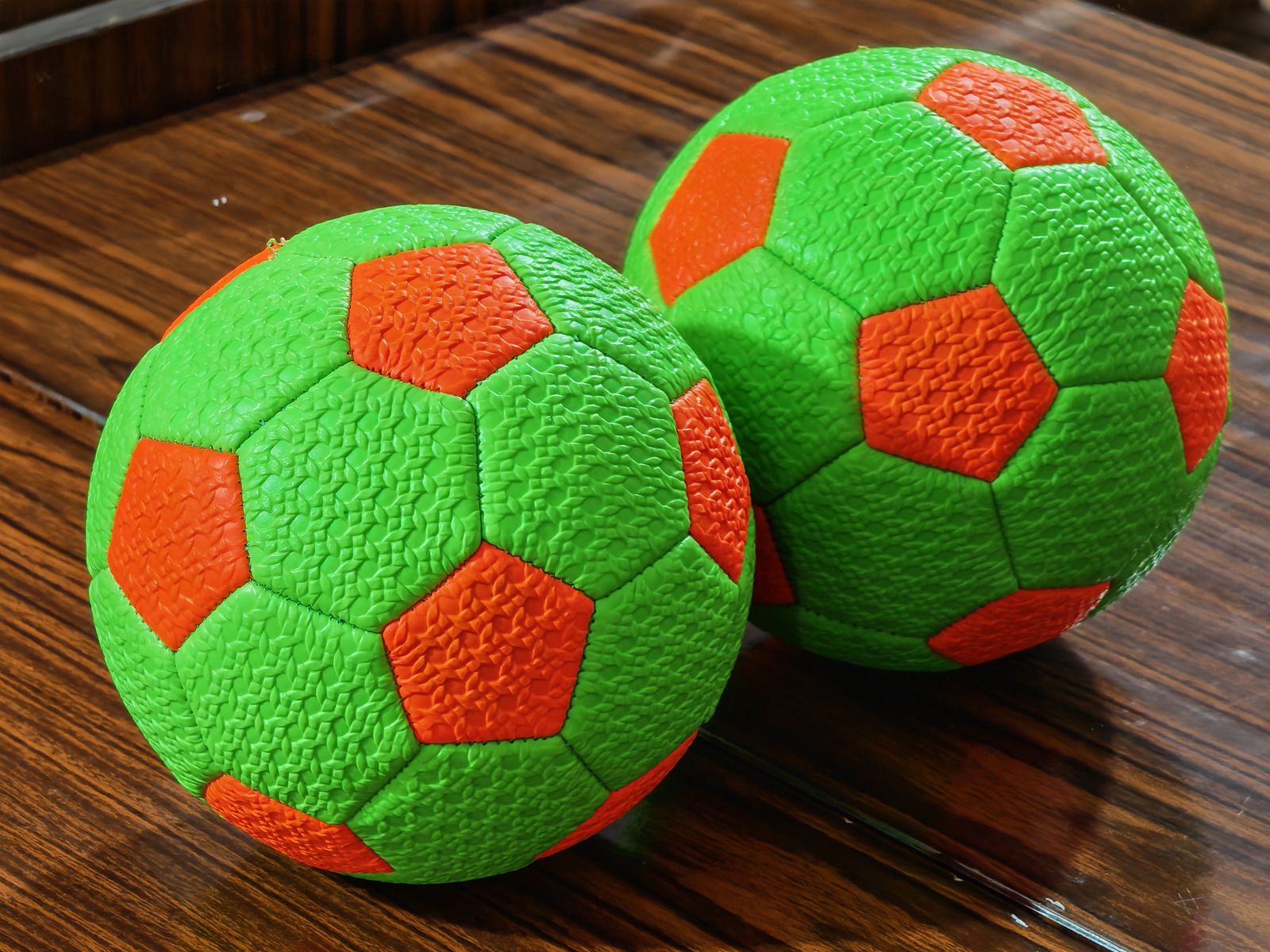 Best Indoor Soccer Toys for Rainy Days: Hover Soccer Balls vs. Traditional Foam Balls