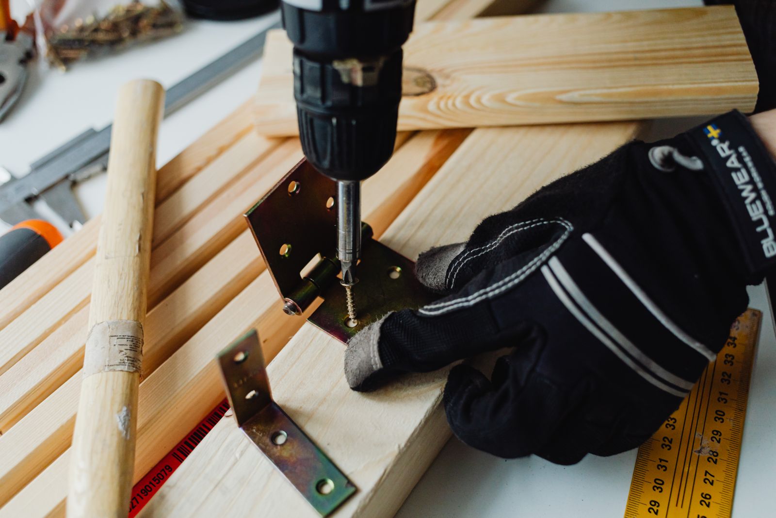 How to Safely Blow Dust Off Power Tools: Safety Guide & Matrix