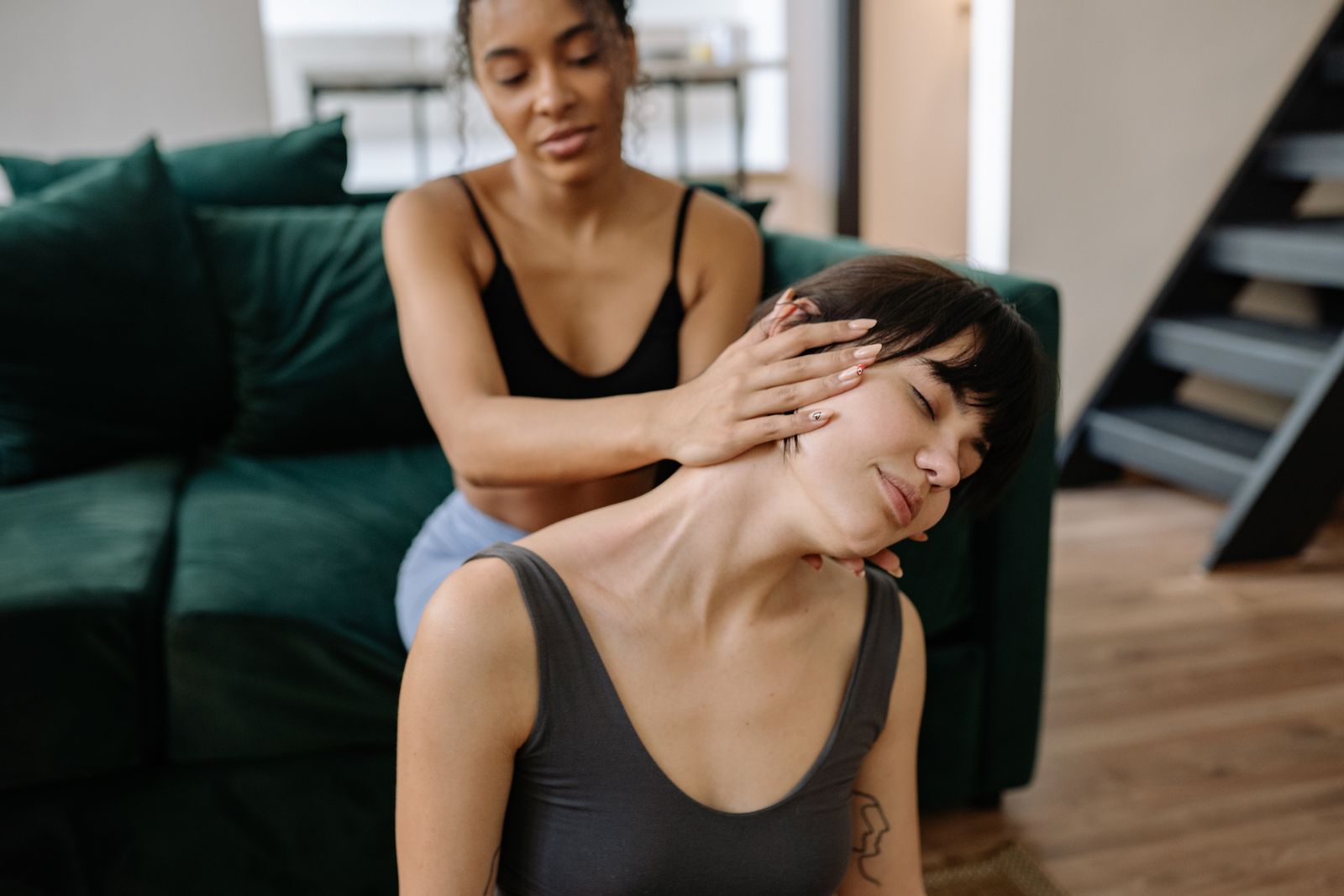 Contour Memory Foam Cervical Pillow vs. Standard Pillows: Which Restores Natural Neck Curvature?