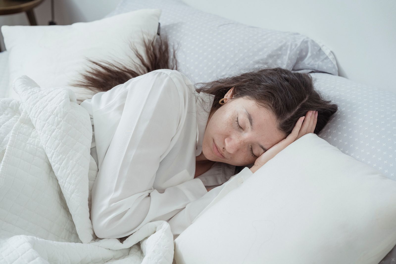 Are Memory Foam Cervical Pillows Dust Mite Resistant? An Allergy Sufferer’s FAQ