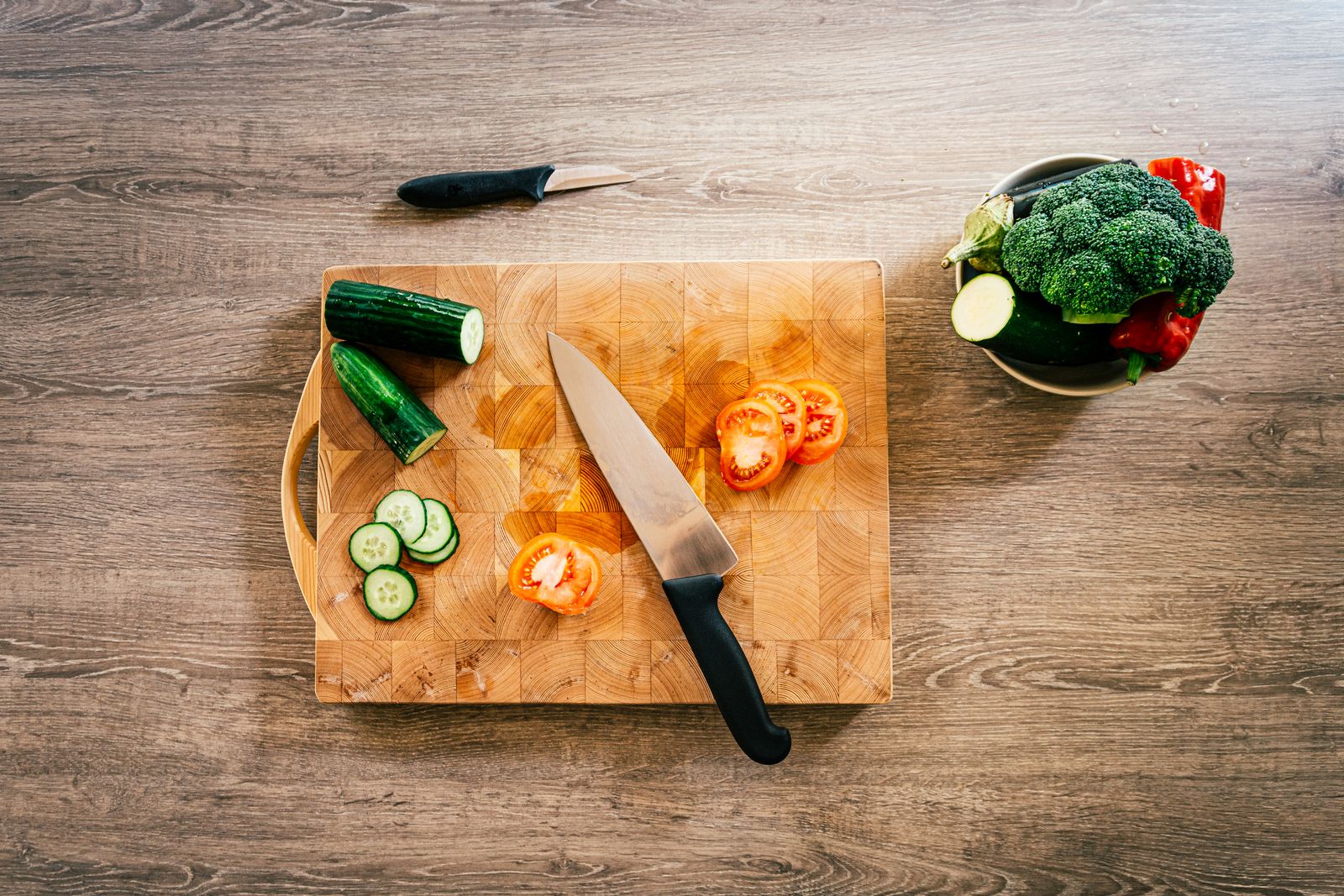 The Ultimate Buying Guide to Mandoline Slicers with Specialty Grater Attachments