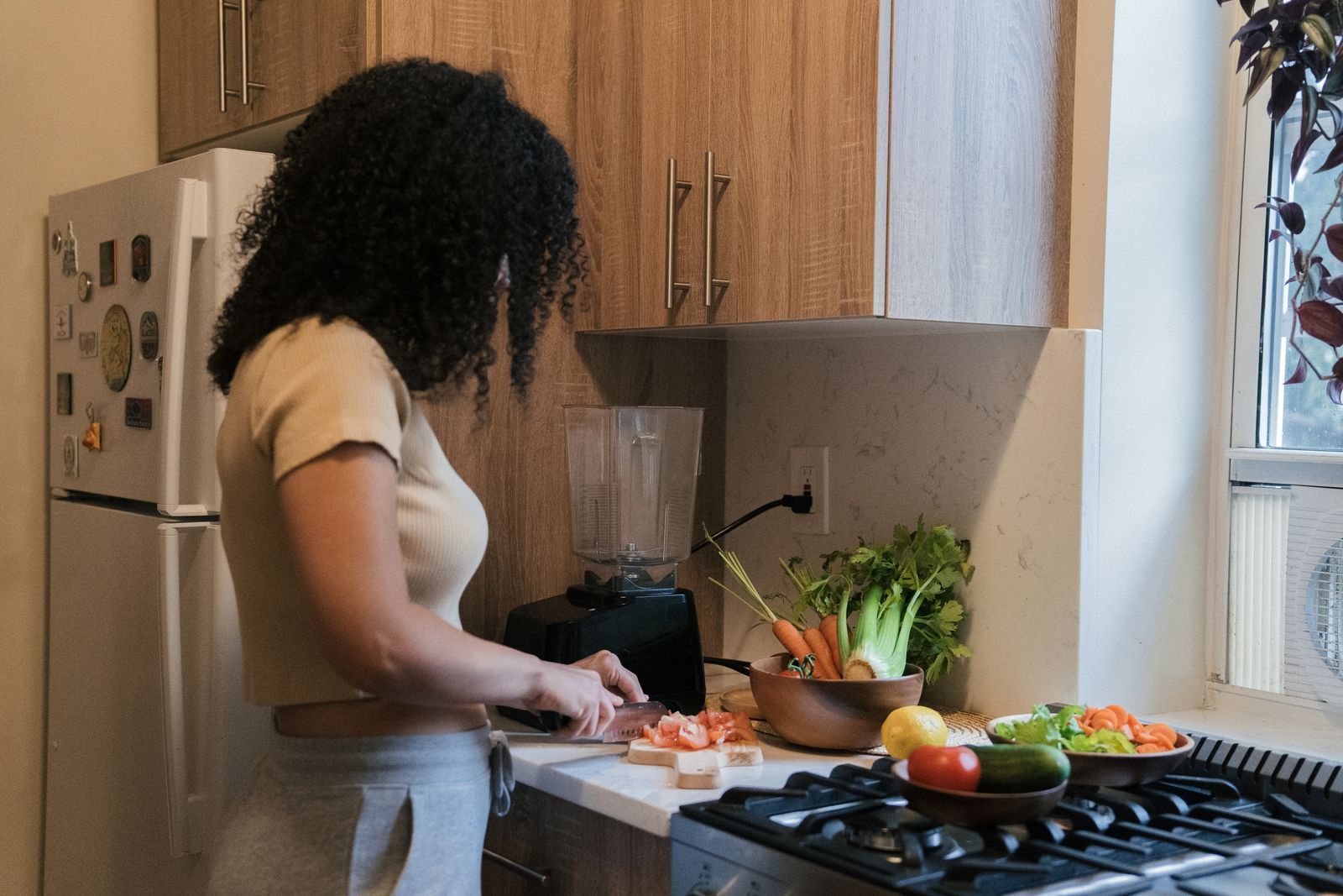 How to Clean Vegetable Chopper Blades Safely Without Cuts or Dullness