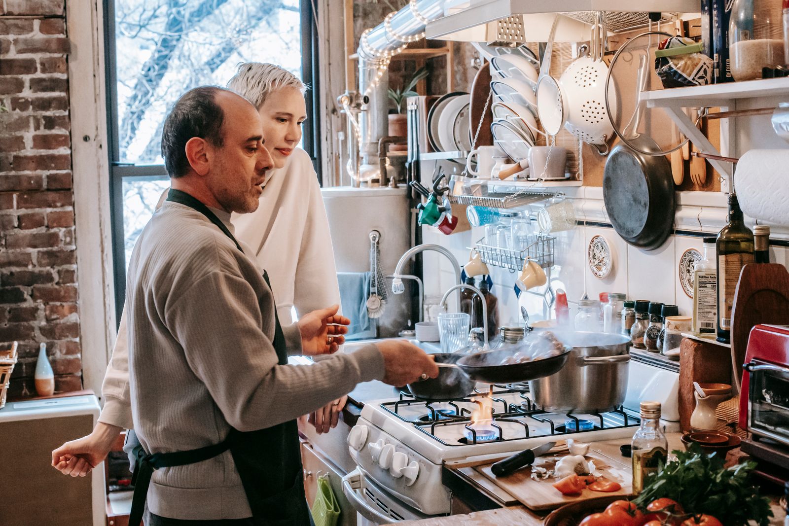 Manual Multi-Chopper vs. Mini Electric Food Processor: Which Is Best for Your Kitchen?