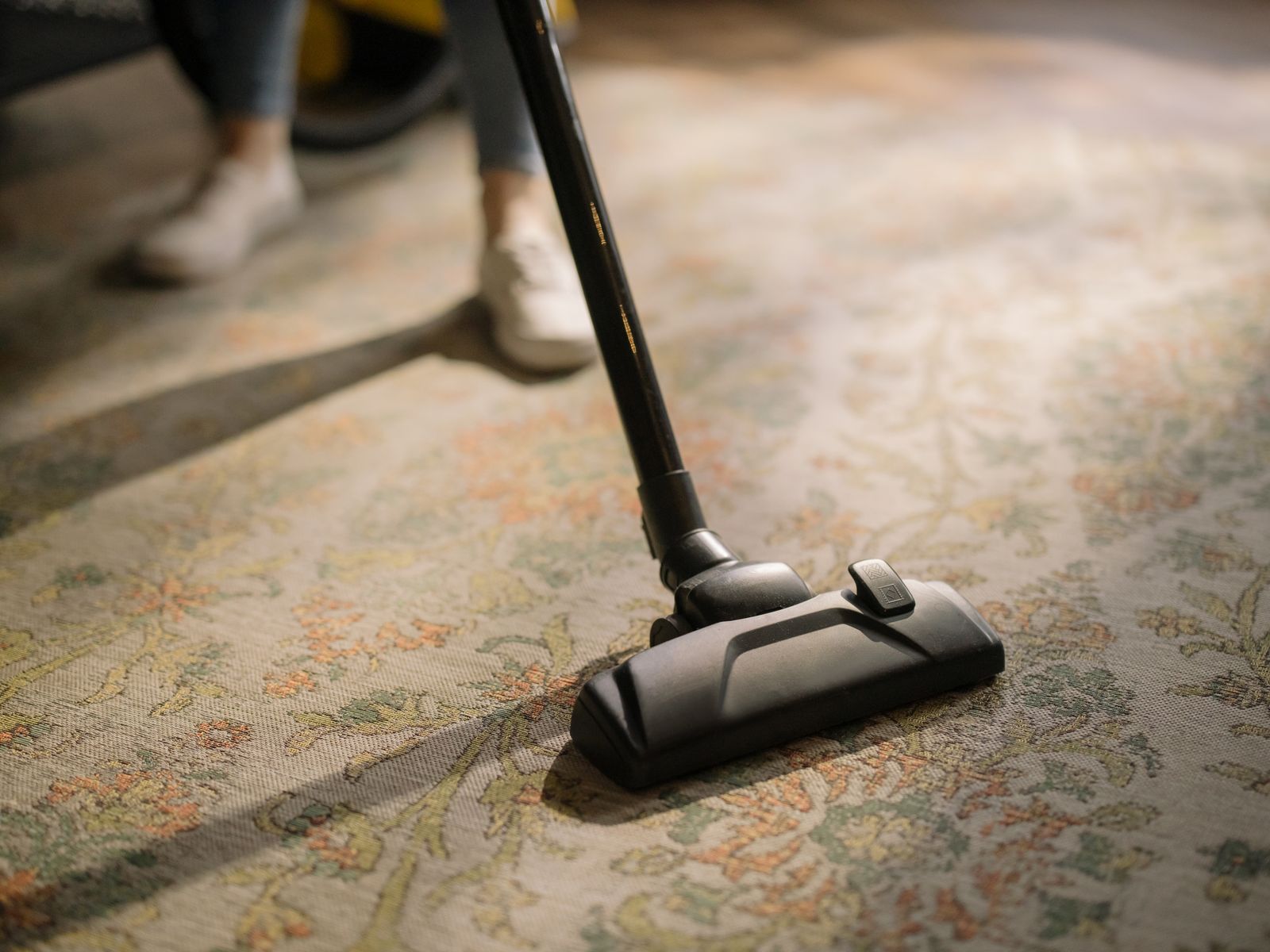 Belibuy 6-in-1 Cordless Vacuum Instructions: Nozzle Setup & HEPA Filter Maintenance Guide