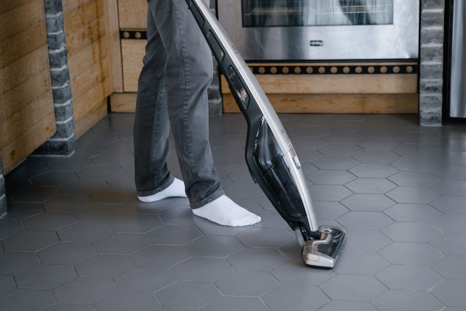 Handheld Vacuum Maintenance Guide: Bin, Filter & Nozzle Care
