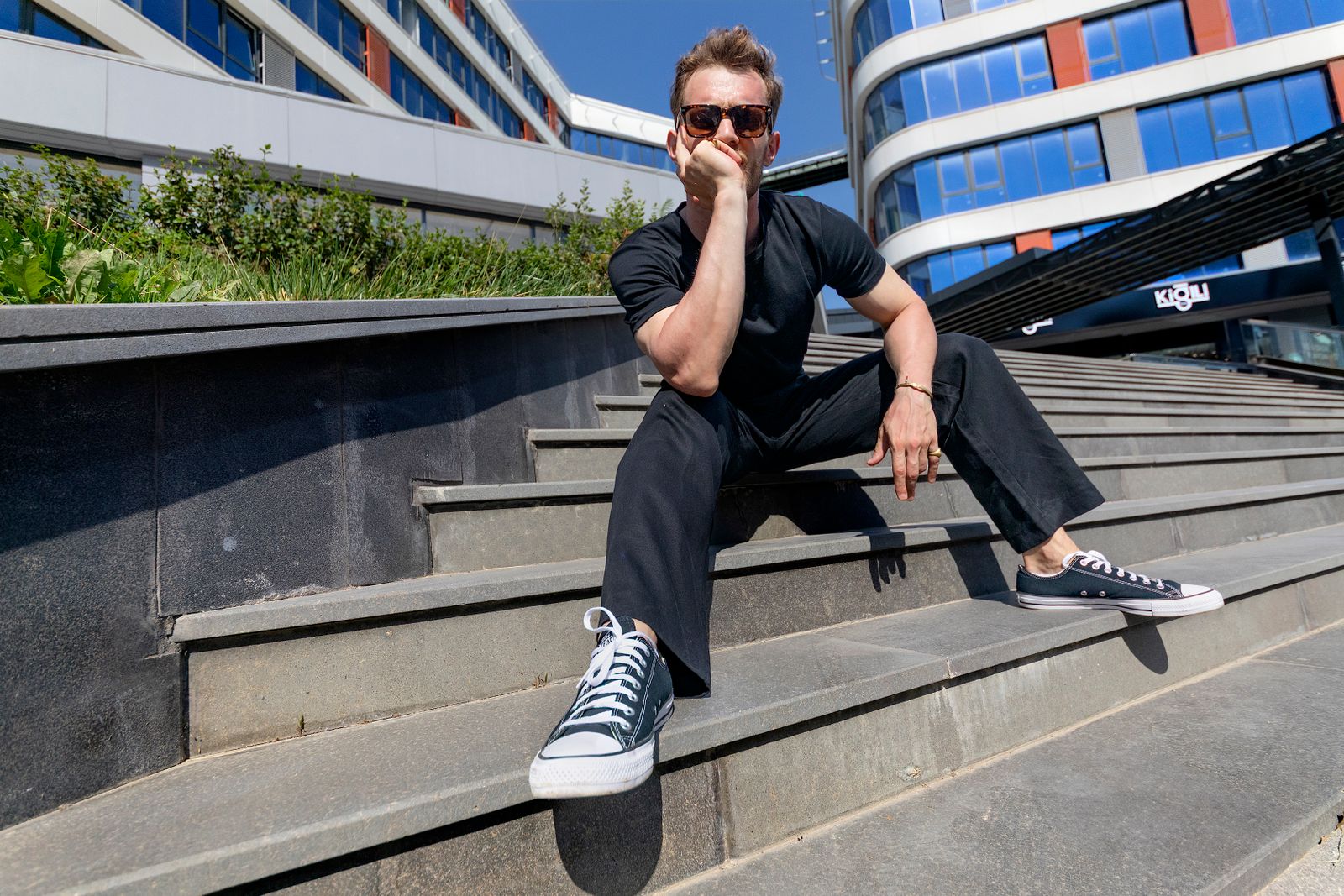 How to Store Linen Pants for Winter: Off-Season Preservation Best Practices