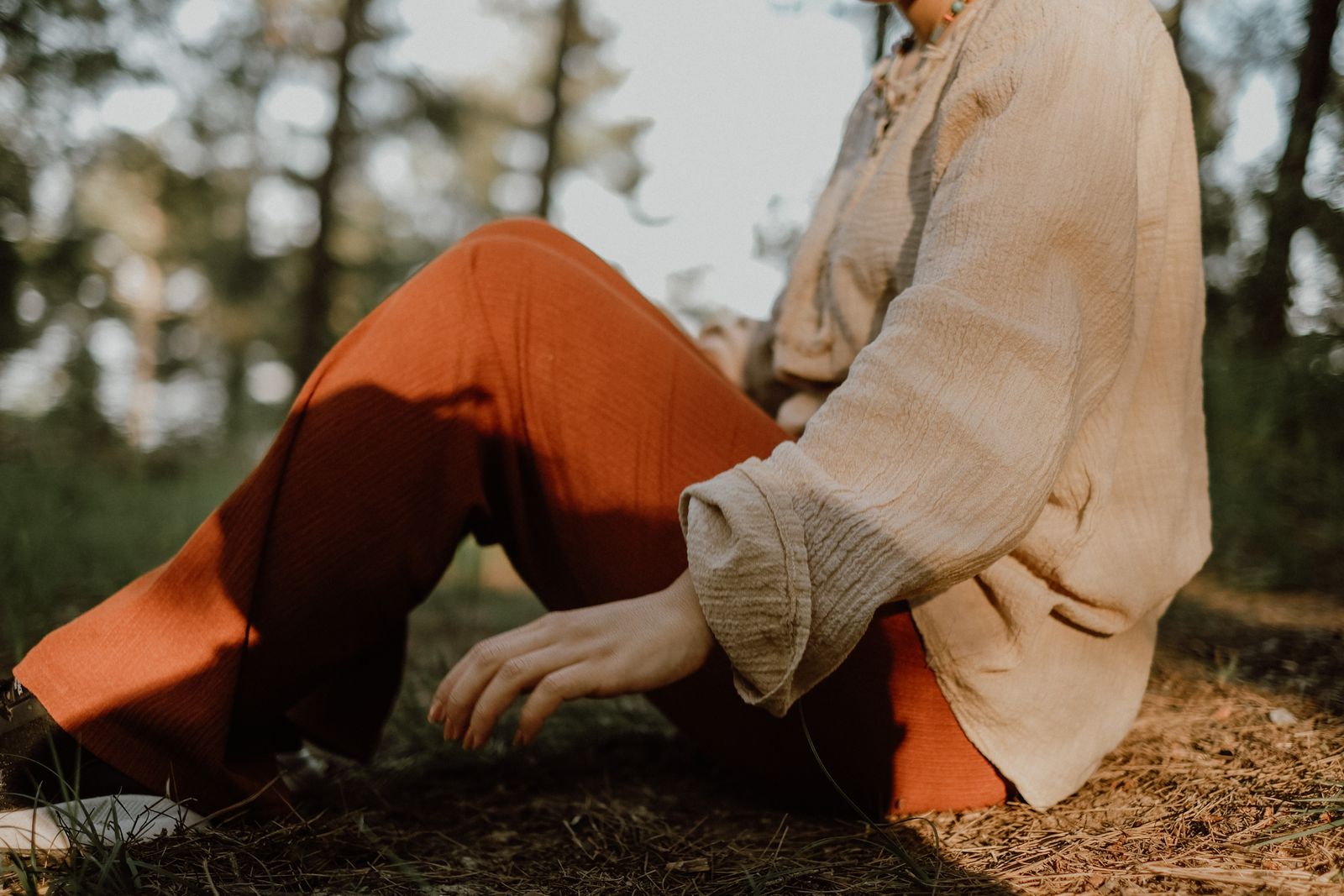 Understanding Organic Linen Drape: How Weave and Weight Shape Your Silhouette