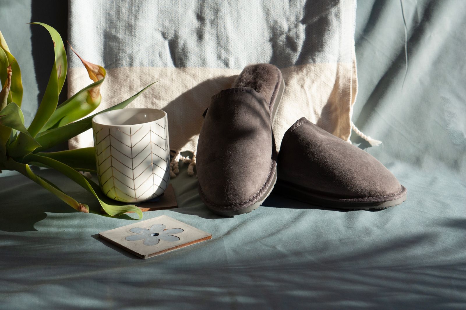 Slipper Sizing FAQ: Half Sizes, Soft Fabric Stretch, and Fit Tips