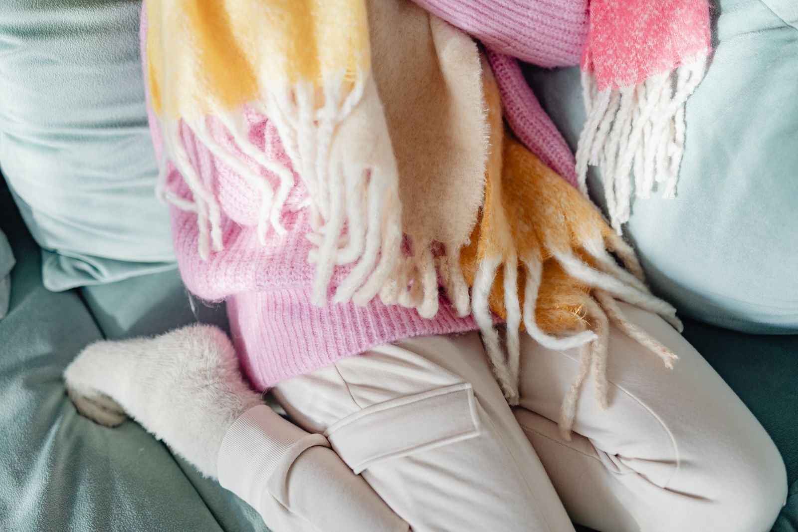 Why Walking Barefoot on Hardwood Floors Causes Foot Soreness (And How Plush Slippers Help)