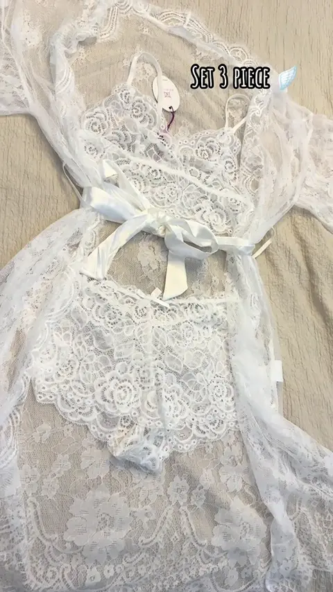 Flat-lay clip: all three pieces of the set laid out