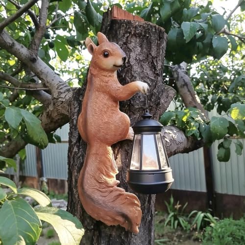 Squirrel garden decoration detail