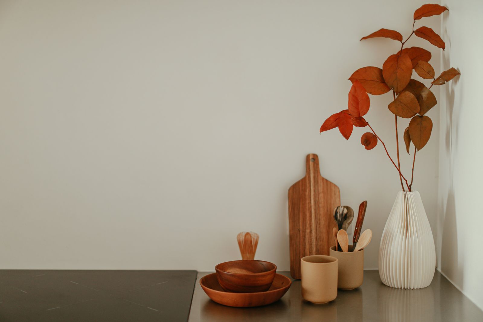 Teak Wood vs. Silicone Kitchen Utensils: The Ultimate Comparison