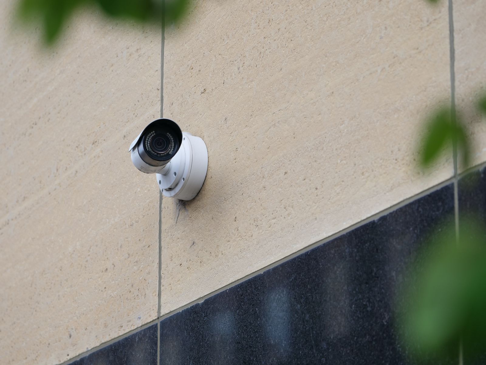 Choosing the Right Outdoor Security Camera Mounts: Gutters, Walls, and Poles