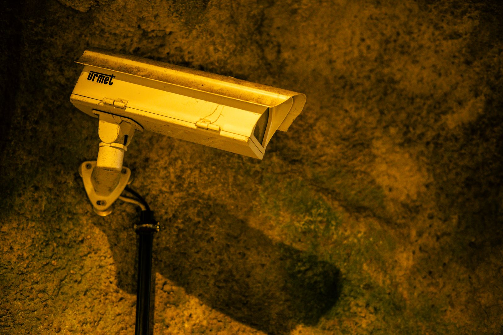 Color Night Vision vs. Infrared Night Vision: Which Is Better for Home Security?