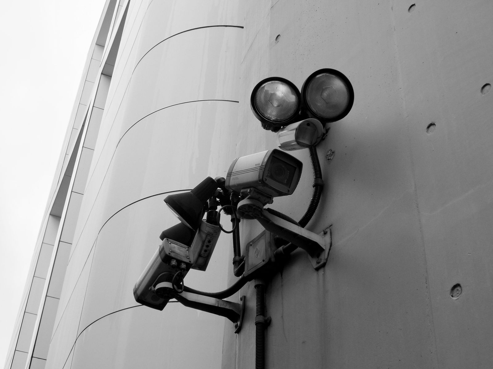 Home Position, Presets, and Auto-Tracking: Closing Blind Spots on a Moving Camera
