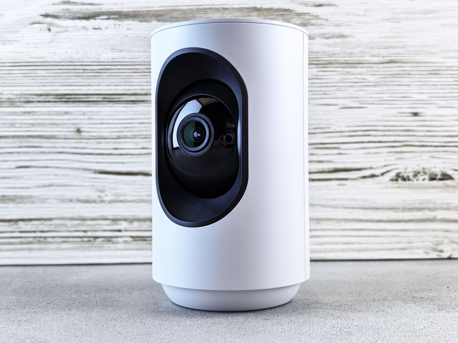 Solar vs Wired Security Camera Systems for Business: Best Wireless Multi-Pack Options
