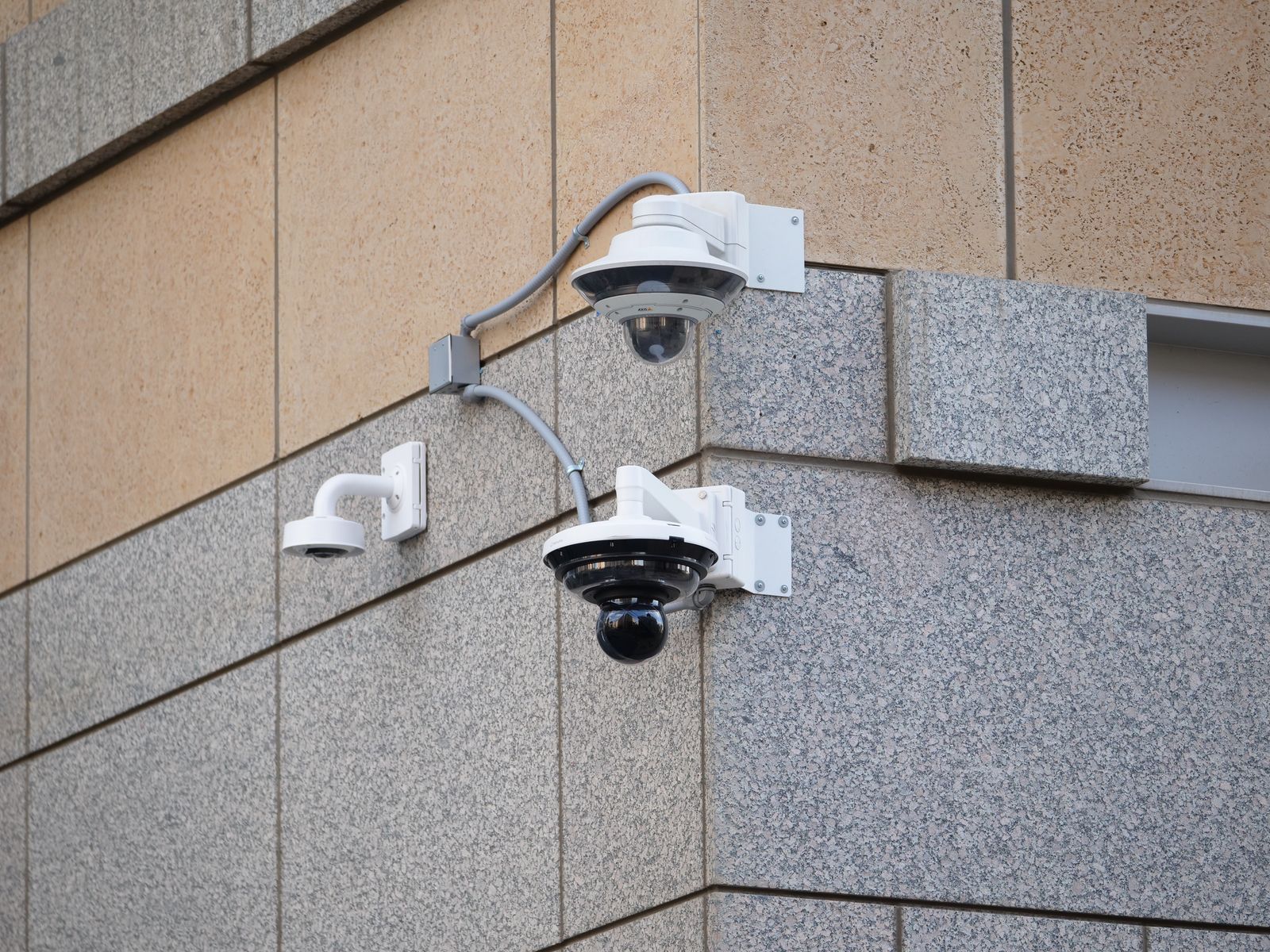 Wireless Solar PTZ Cameras vs. Wired Security: Which Is Best for Suburban Entry Points?