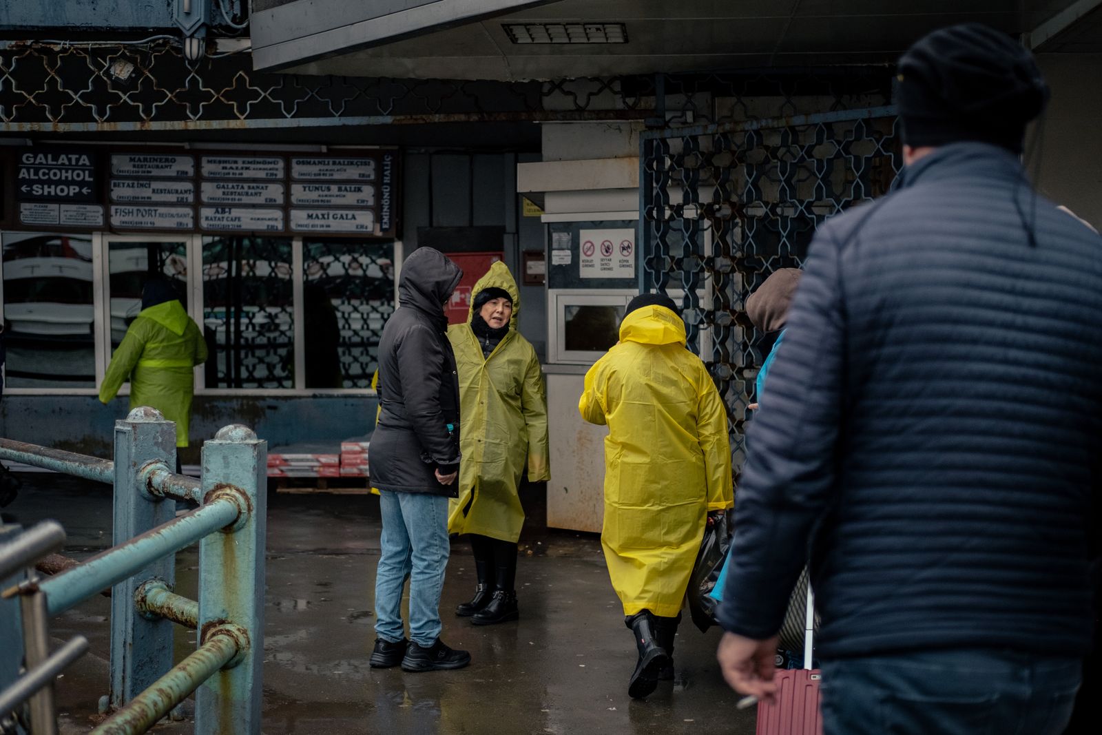 Best Breathable Travel Raincoats for Warm Climates: A Buyer's Guide