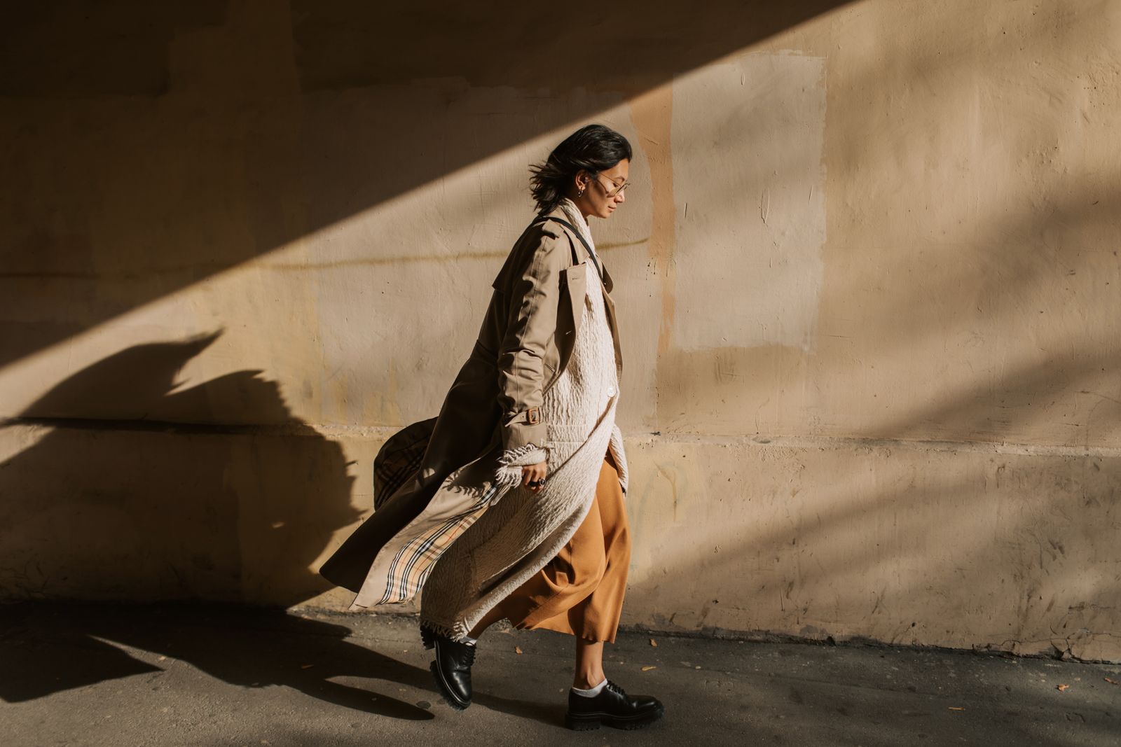 Layering Under a Waterproof Trench for Shoulder-Season Hill Walking