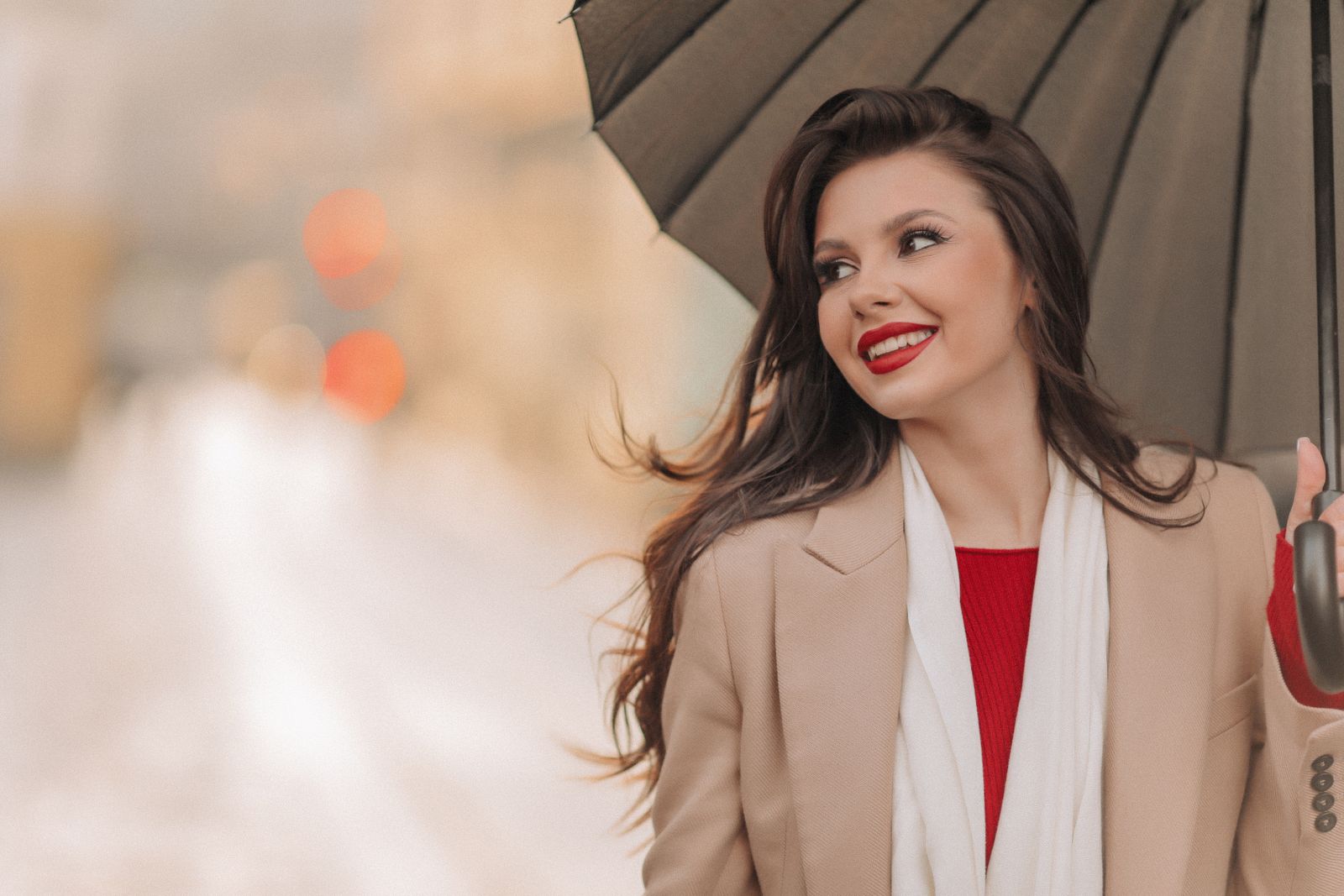 Choosing a Waterproof Coat You Can Wear Over a Suit or Uniform