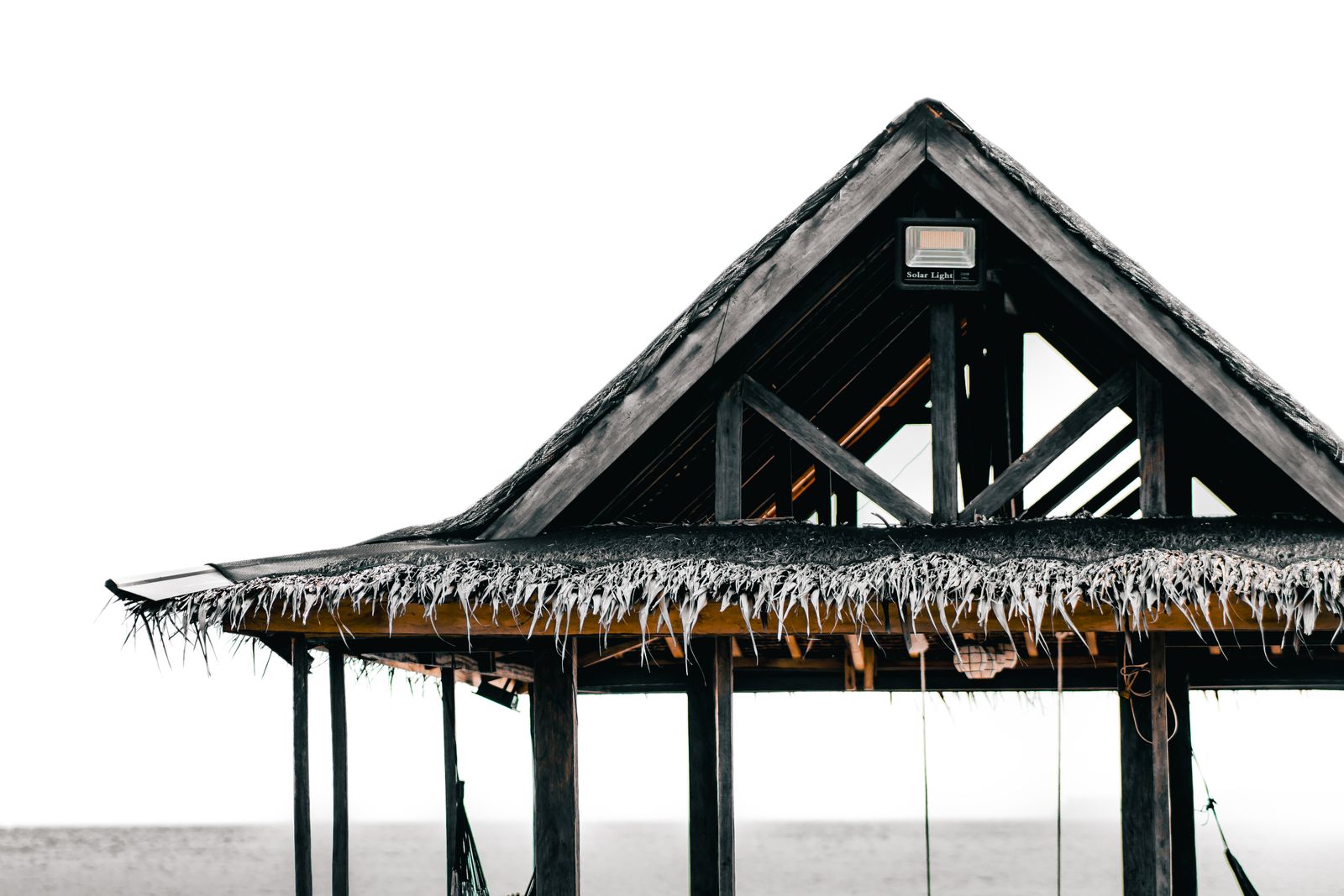Perimeter Lighting Buying Guide: Symmetrical Solar Post Layouts for Every Yard Size