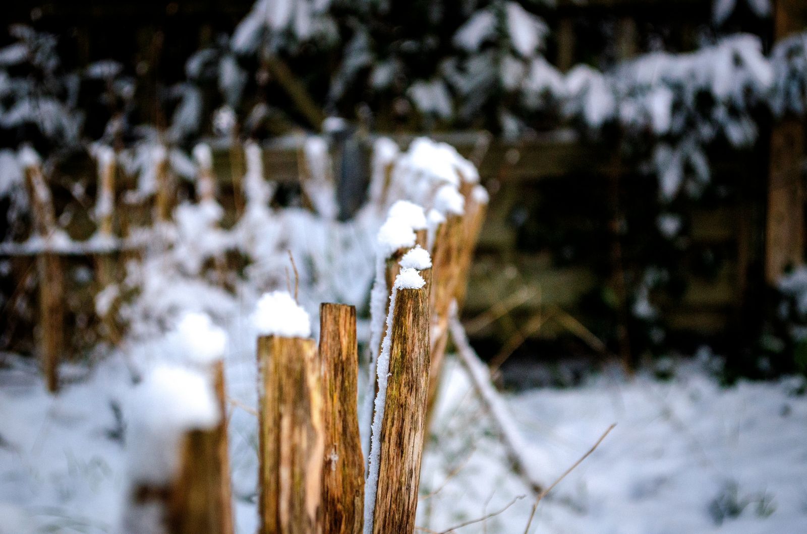 Snow Load and Ice on Flat Solar Post Caps: What Actually Causes Damage