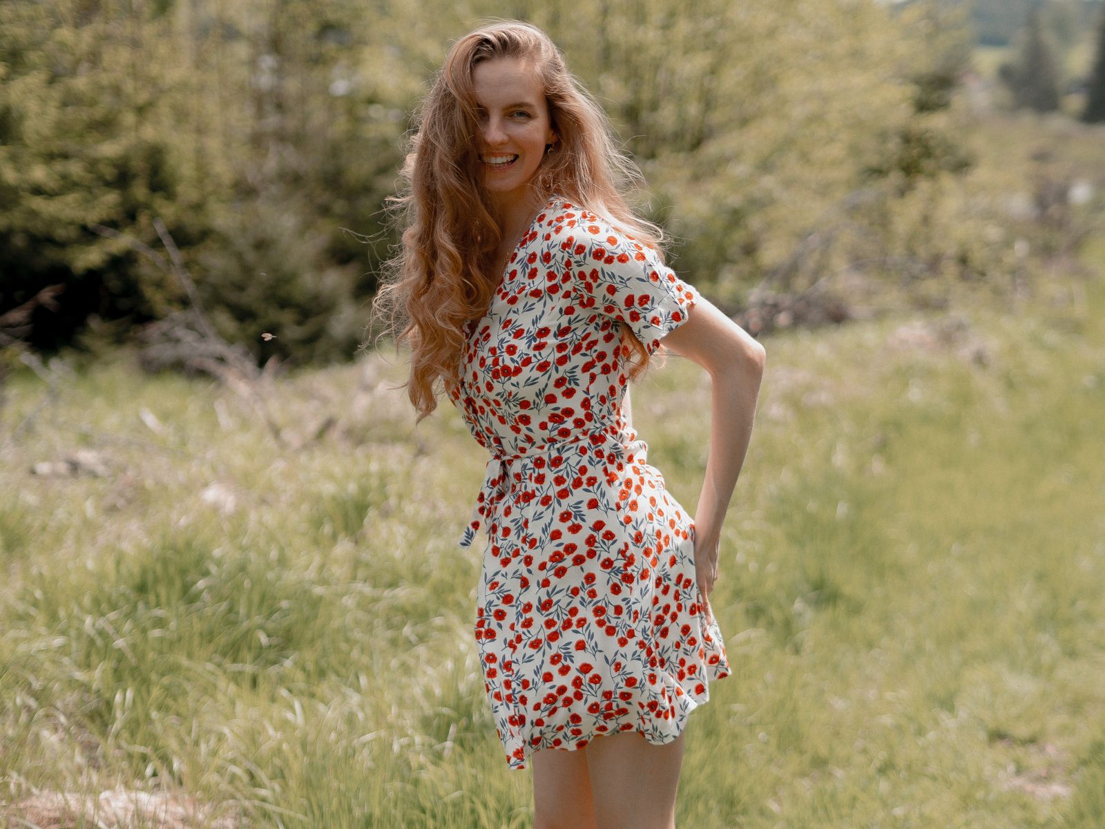 One Dress, Two Climates: A Bustier Sundress in a Heatwave and on a Cool Coastal Evening