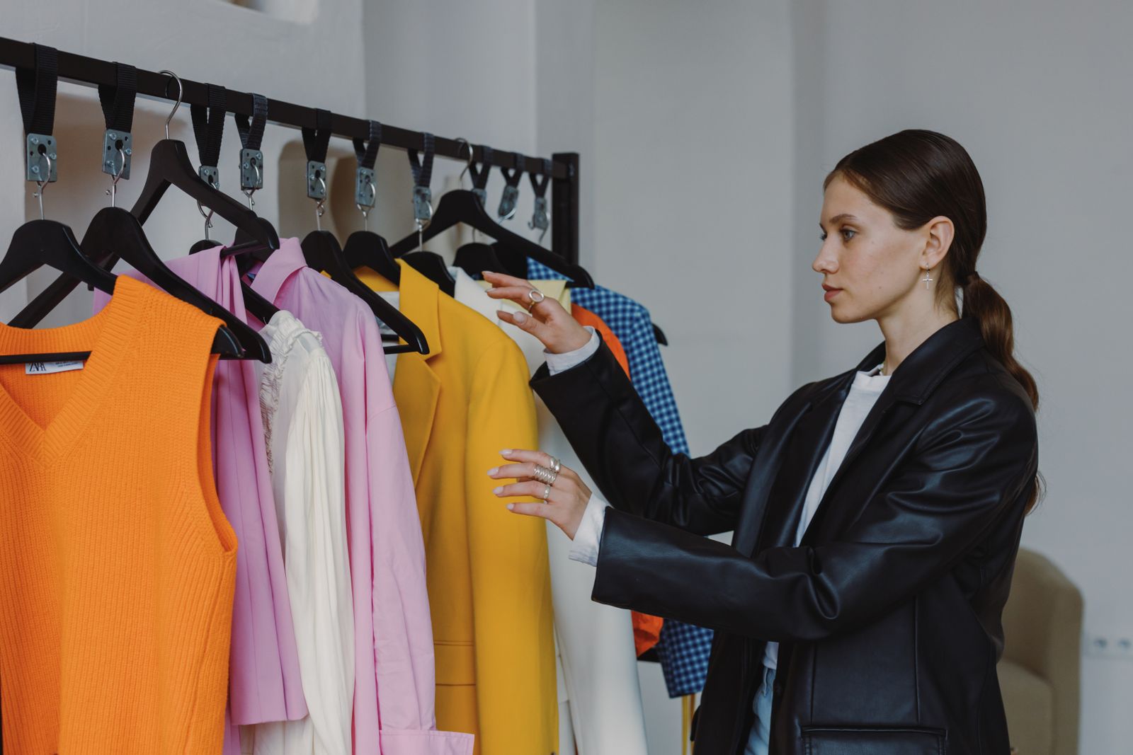 Side Zipper Sticking an Hour Before the Event: How to Fix It